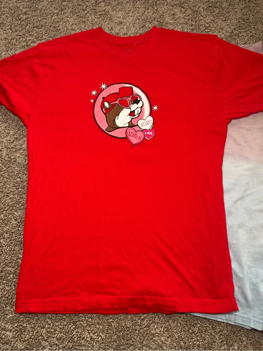 Women’s Buc-ees t-shirt bundle - Picture 3 of 9
